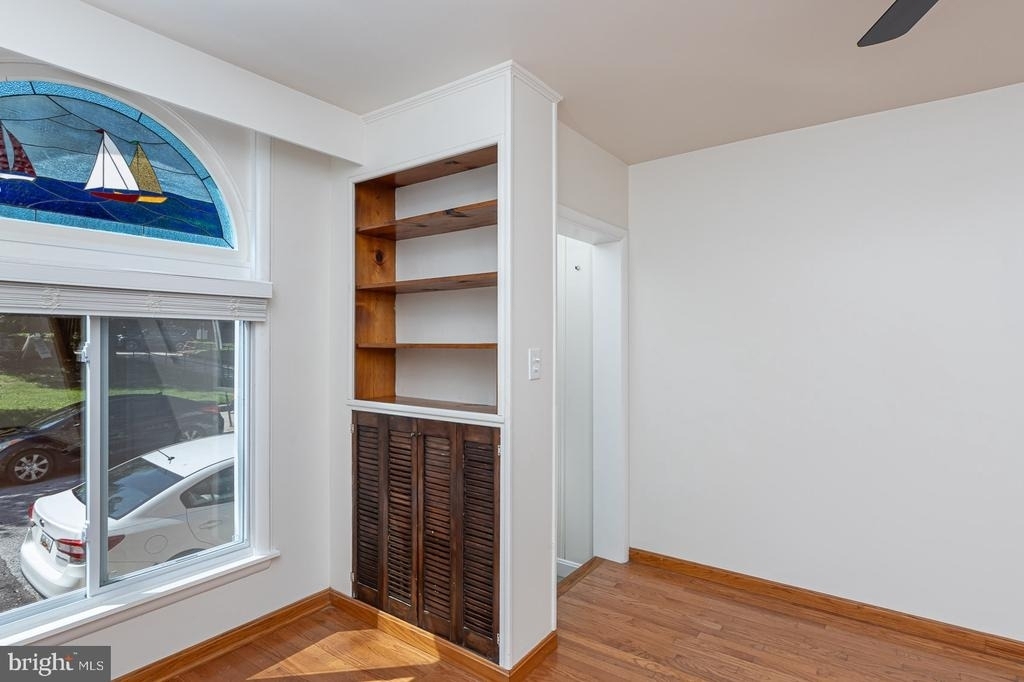 416 E Cross Street - Photo 11