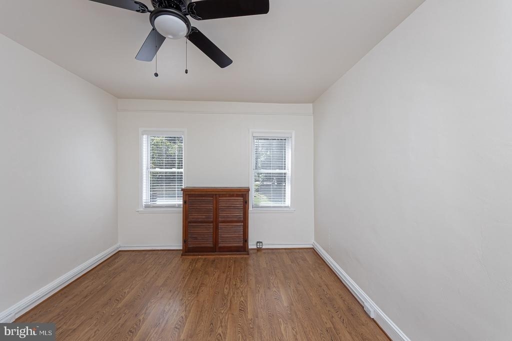 416 E Cross Street - Photo 23