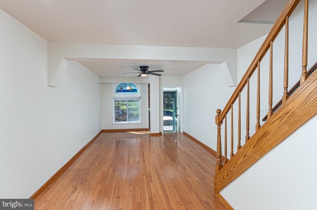 416 E Cross Street - Photo 9