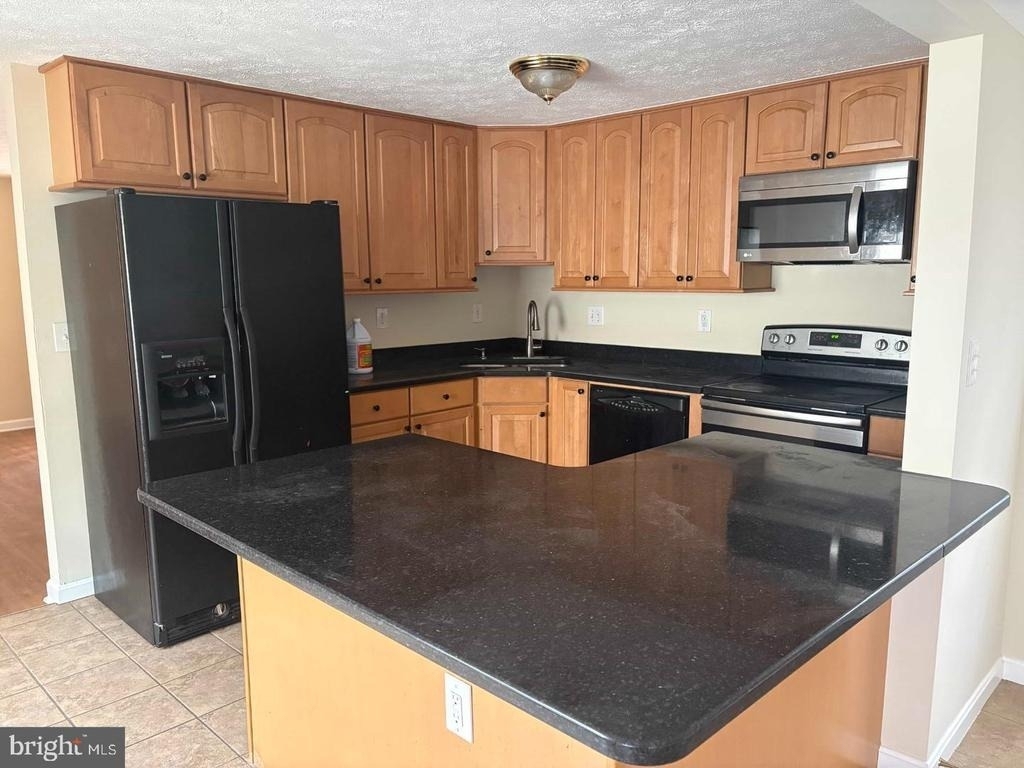 1450 Gesna Drive - Photo 5
