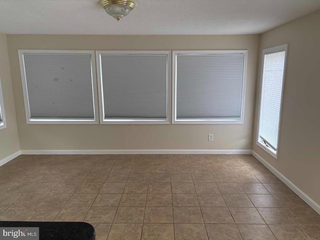 1450 Gesna Drive - Photo 7