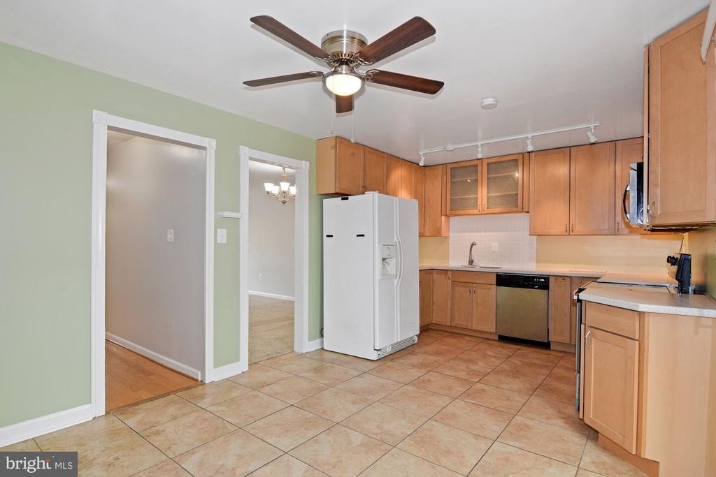 1467 Chatham Court - Photo 7