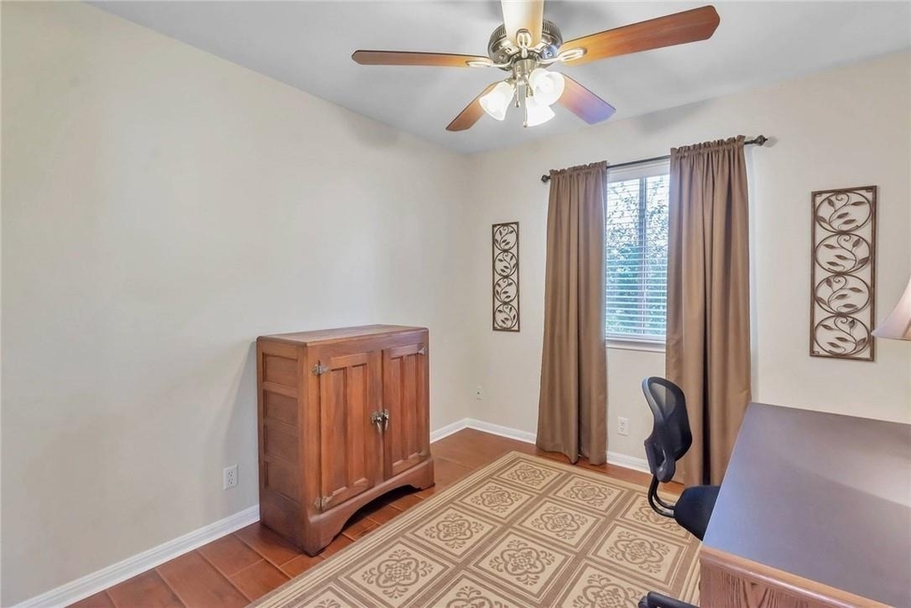 310 Stewart Dr - Photo 16