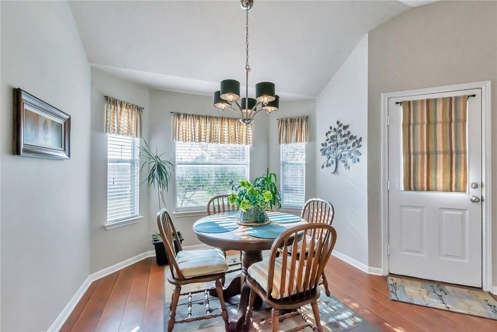 310 Stewart Dr - Photo 8