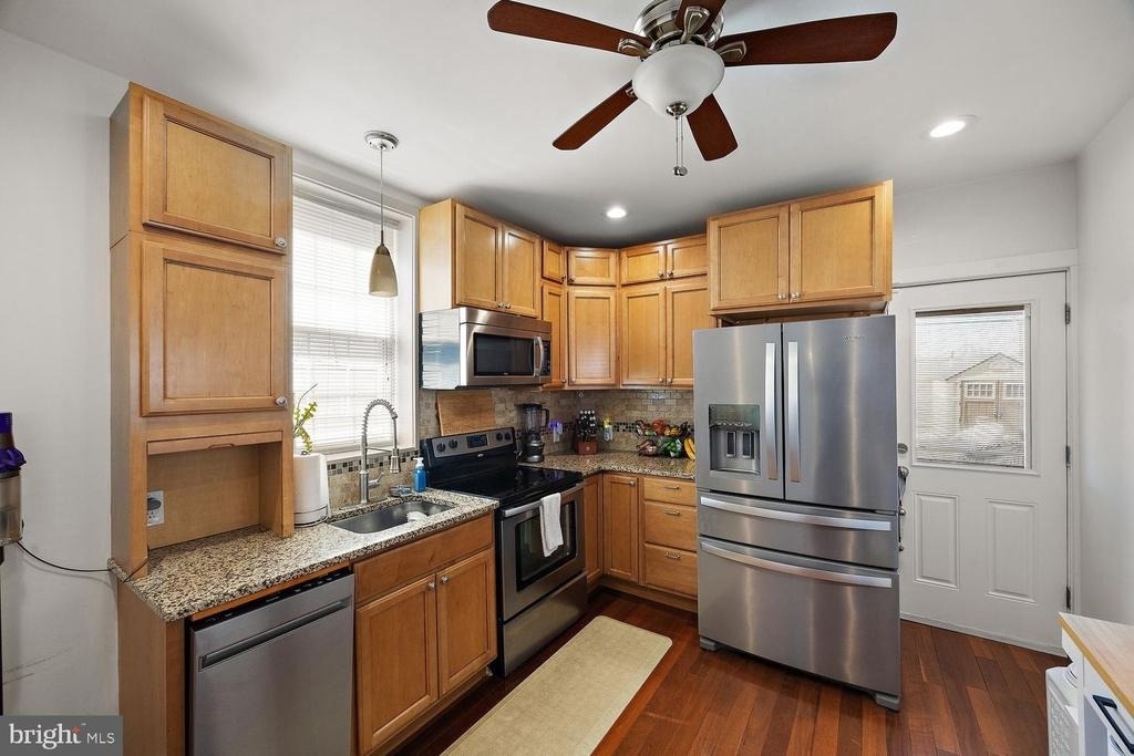 29 Sycamore Street - Photo 5