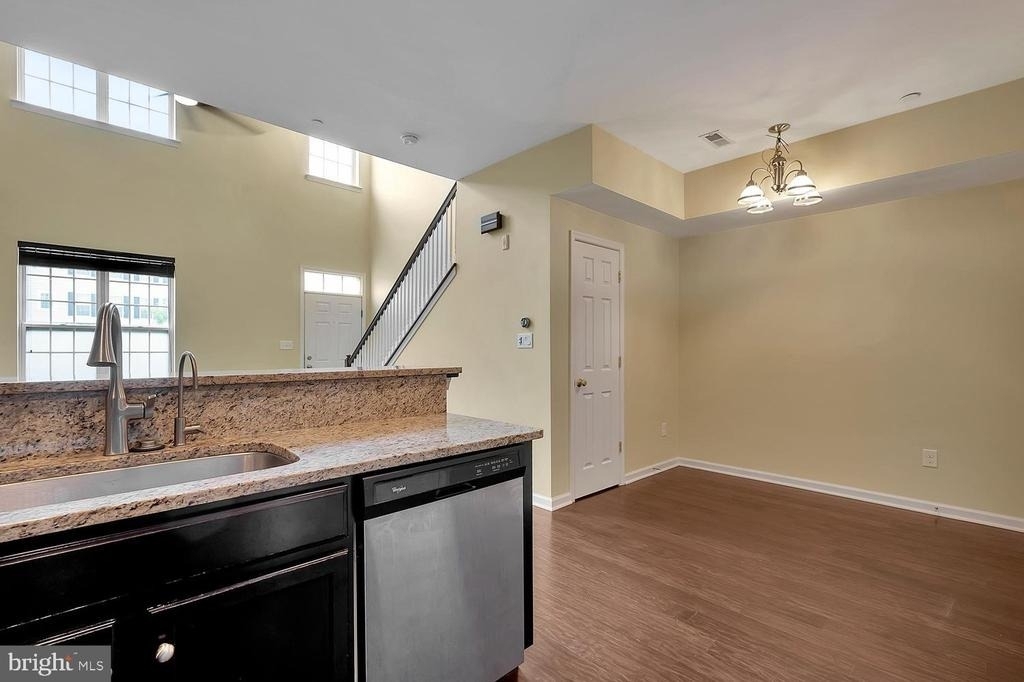 1092 Worth Lane - Photo 4