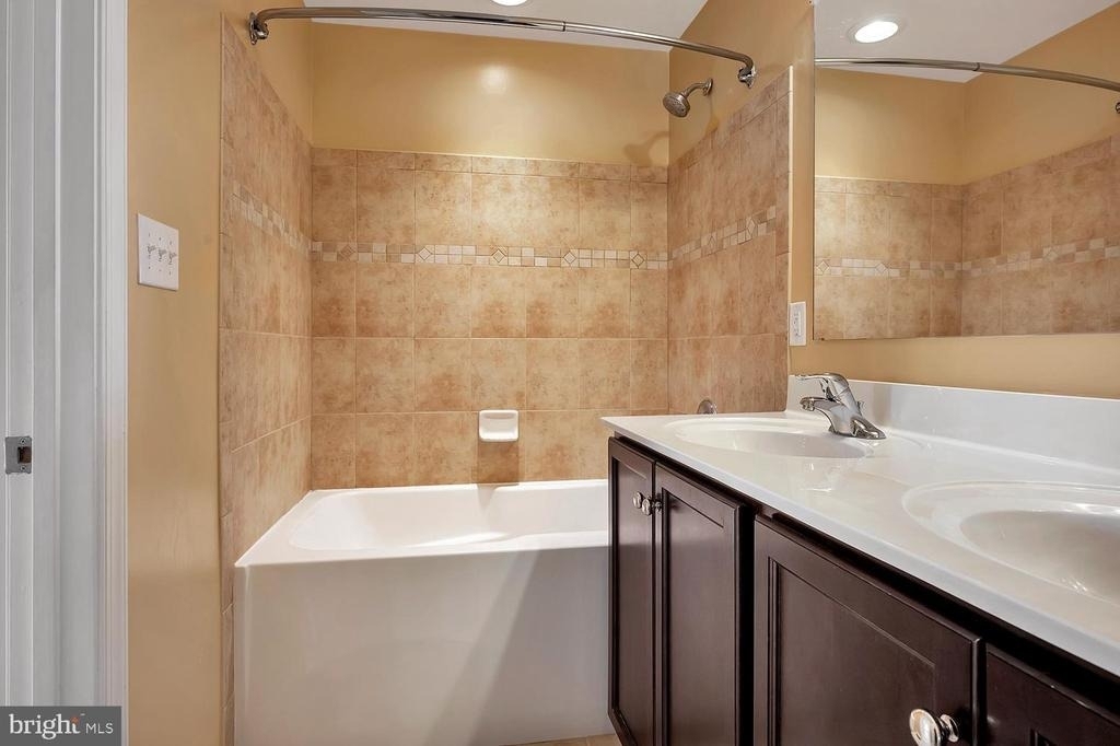 1092 Worth Lane - Photo 12