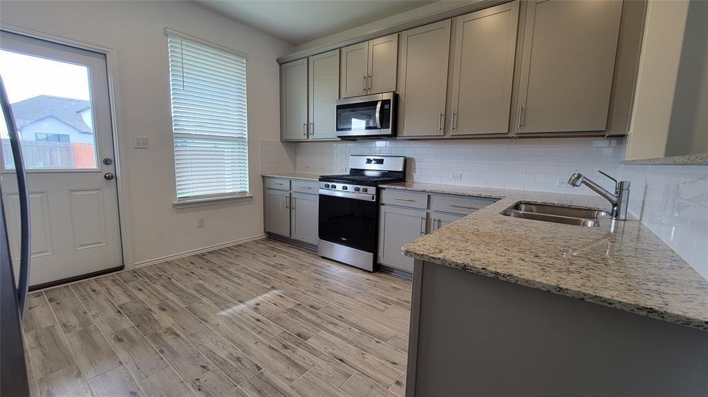217 Redonda Dr - Photo 2