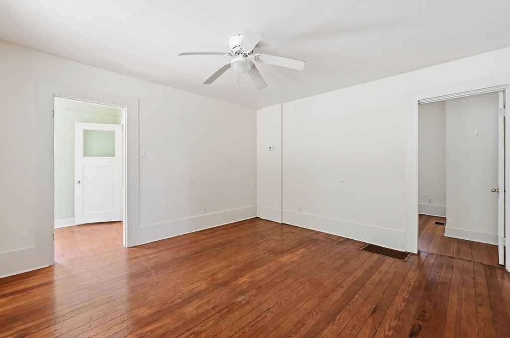 3205 Guadalupe St - Photo 5