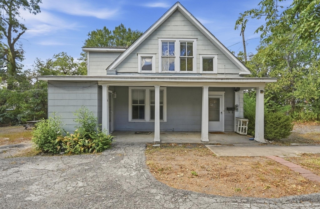 3205 Guadalupe St - Photo 0