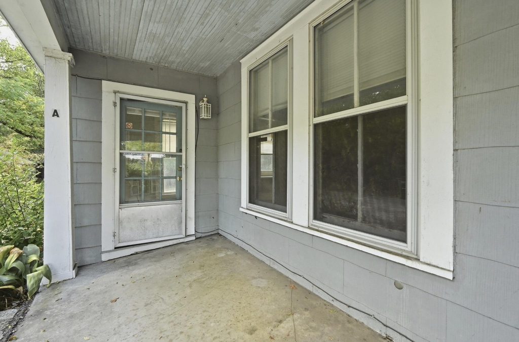 3205 Guadalupe St - Photo 2