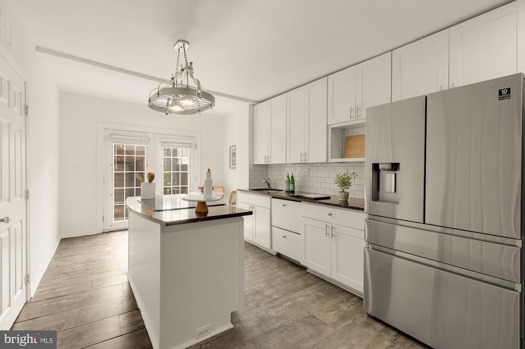 709 16th Street Ne - Photo 11