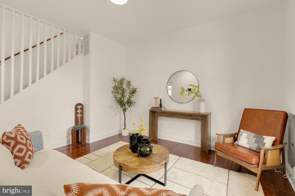 709 16th Street Ne - Photo 4