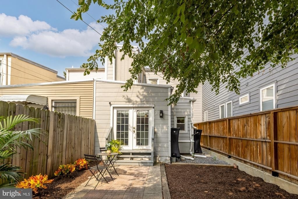709 16th Street Ne - Photo 24