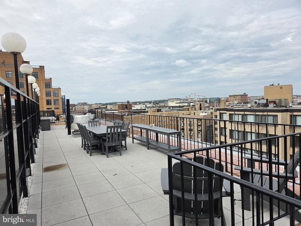 1420 N N Street Nw - Photo 31