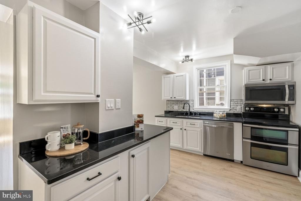 4037 22nd Street Ne - Photo 19