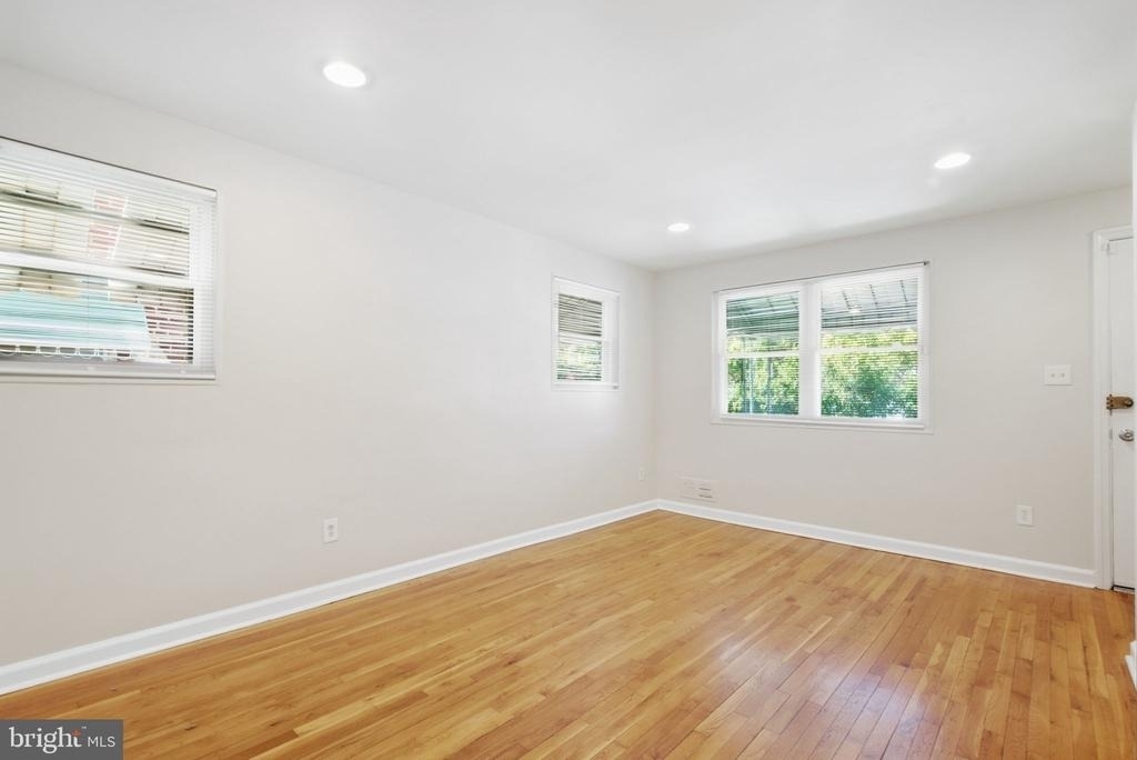 4229 Fort Dupont Terrace Se - Photo 9
