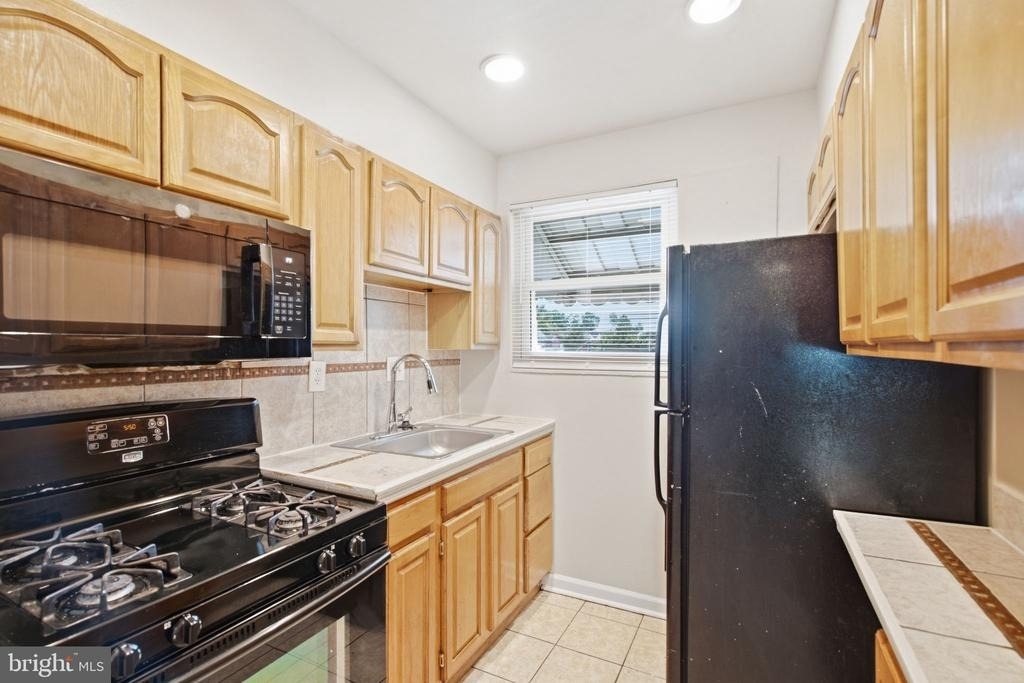 4229 Fort Dupont Terrace Se - Photo 4