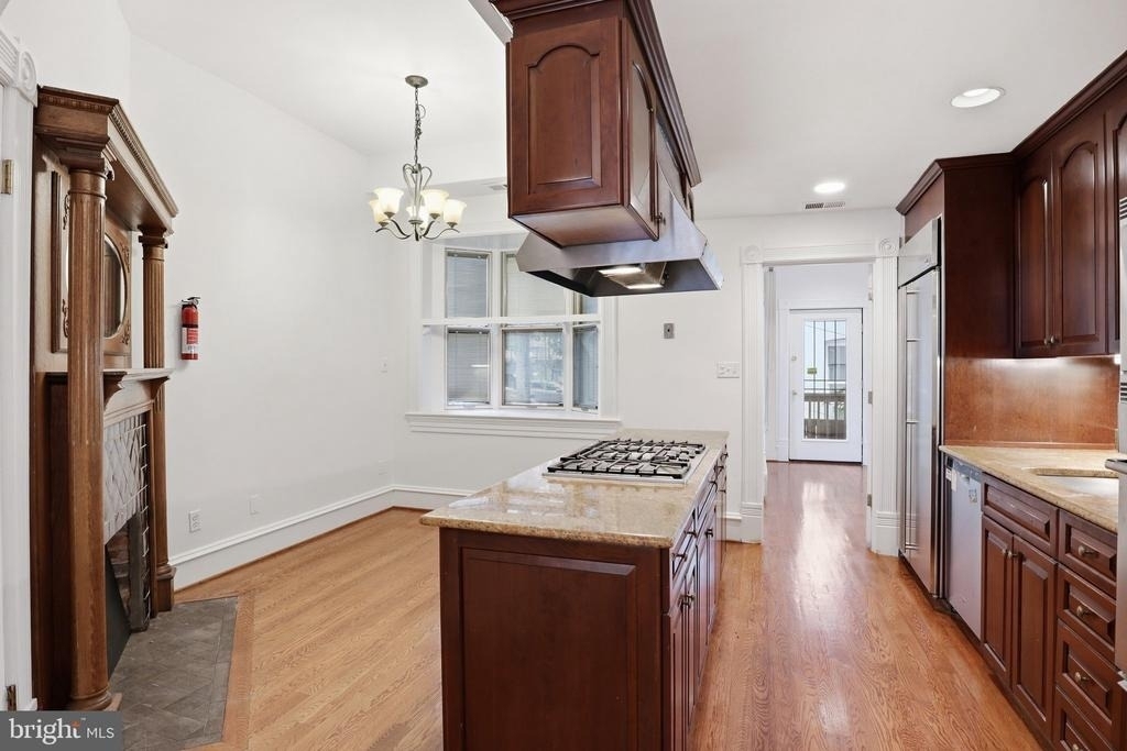 1110 P Street Nw - Photo 7