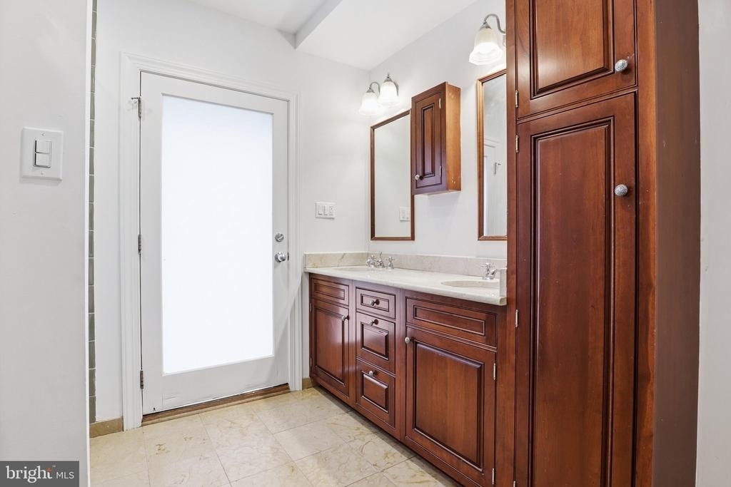 1110 P Street Nw - Photo 15