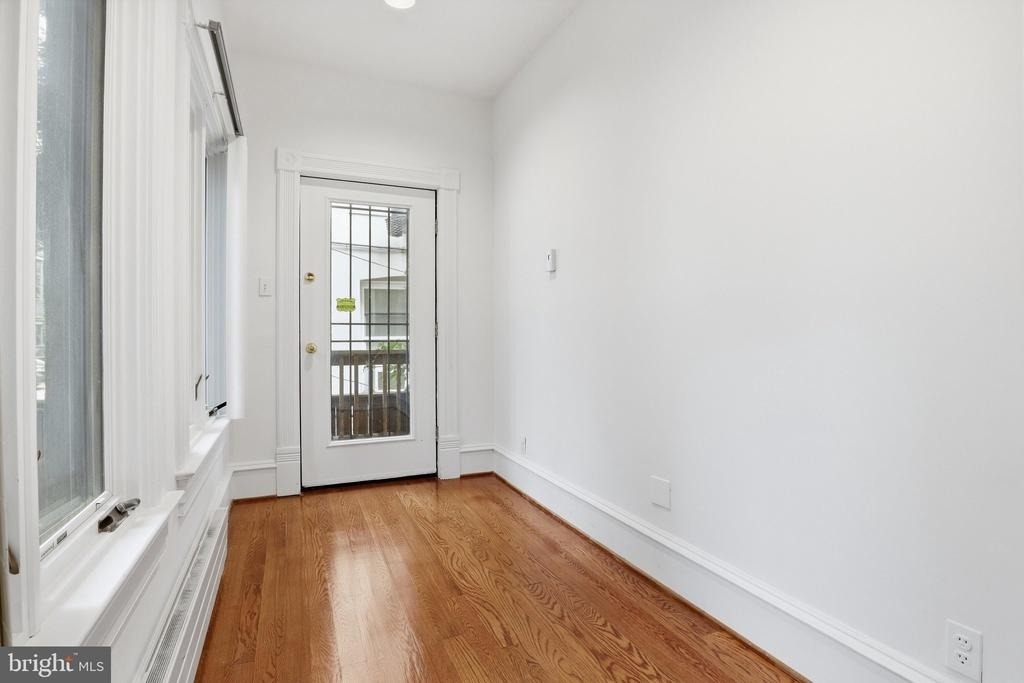 1110 P Street Nw - Photo 11