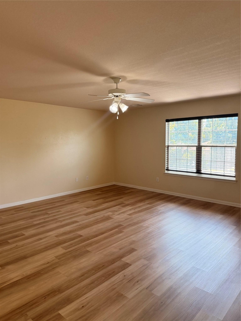 1309 Ascot St - Photo 14