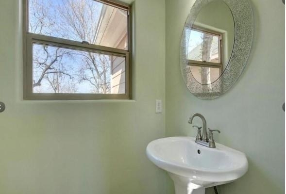 2406 E 11th St - Photo 23