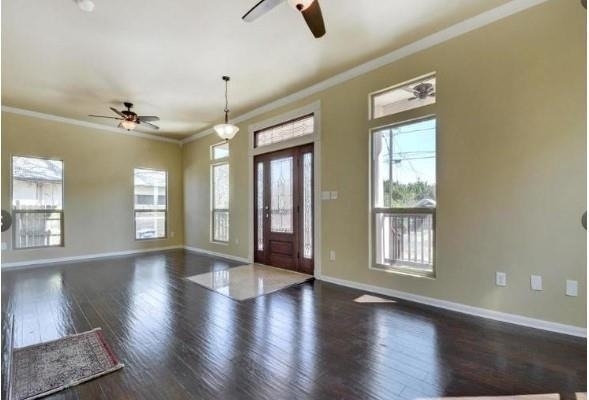 2406 E 11th St - Photo 5