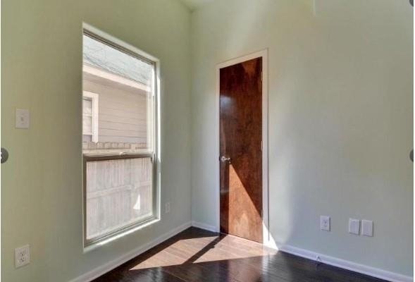 2406 E 11th St - Photo 18
