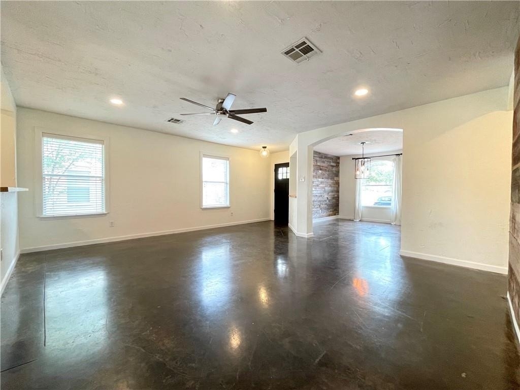 1060 W South St - Photo 4