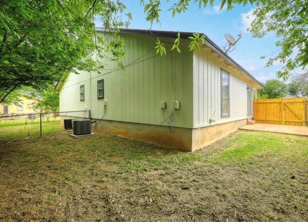 2132 Andover Dr - Photo 15