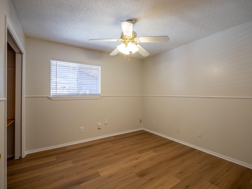 11907 Hornsby St - Photo 16