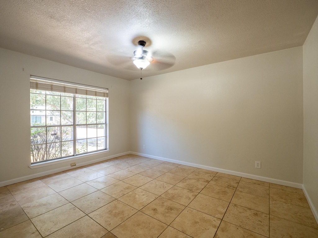 11907 Hornsby St - Photo 24