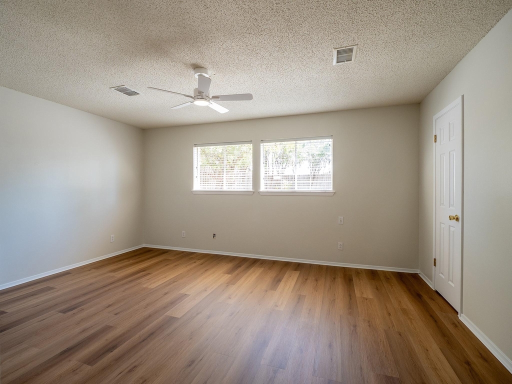11907 Hornsby St - Photo 18