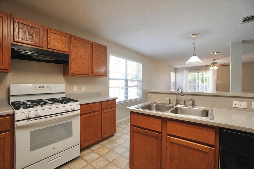 6208 Speyside Dr - Photo 8