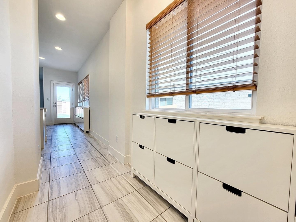 130 Furlong Dr - Photo 2