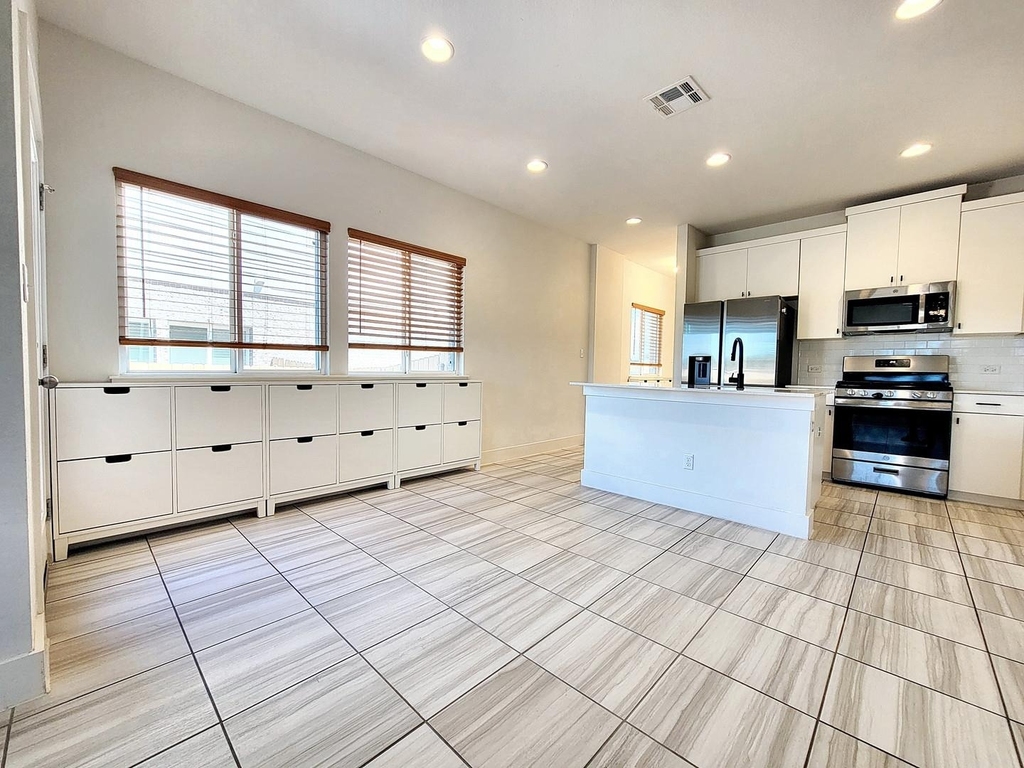 130 Furlong Dr - Photo 6