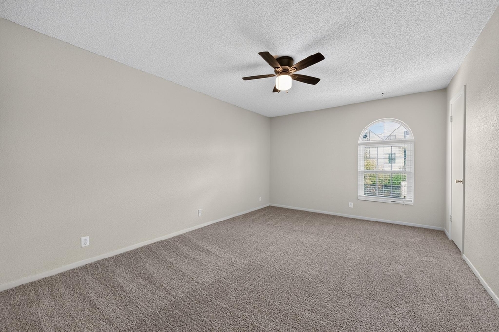 910 Duncan Ln - Photo 16