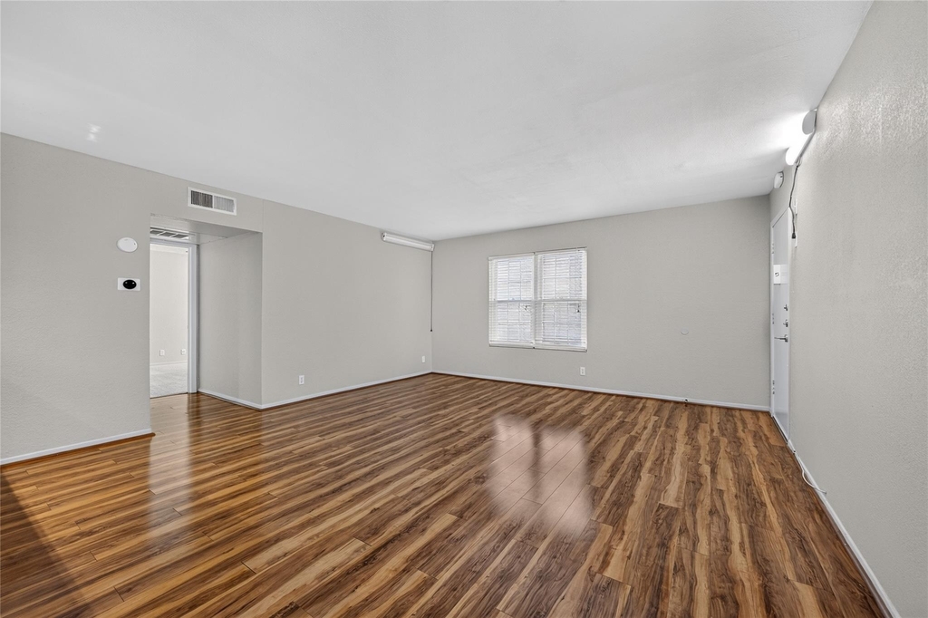 910 Duncan Ln - Photo 5