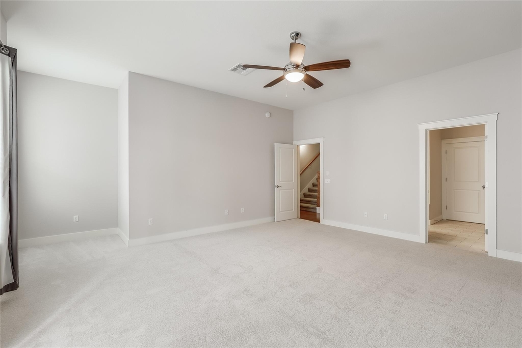 2520 Bluebonnet Ln - Photo 15