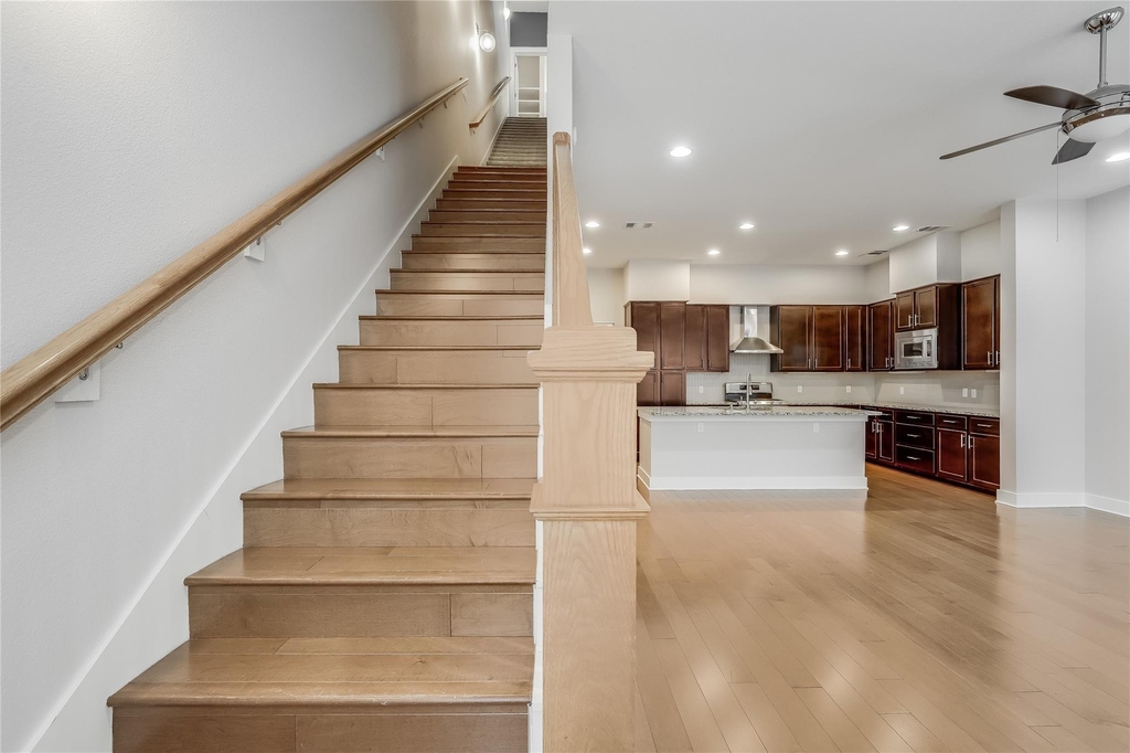 2520 Bluebonnet Ln - Photo 10