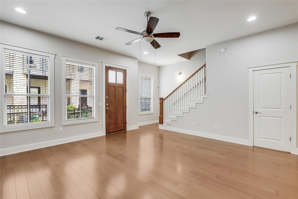 2520 Bluebonnet Ln - Photo 9