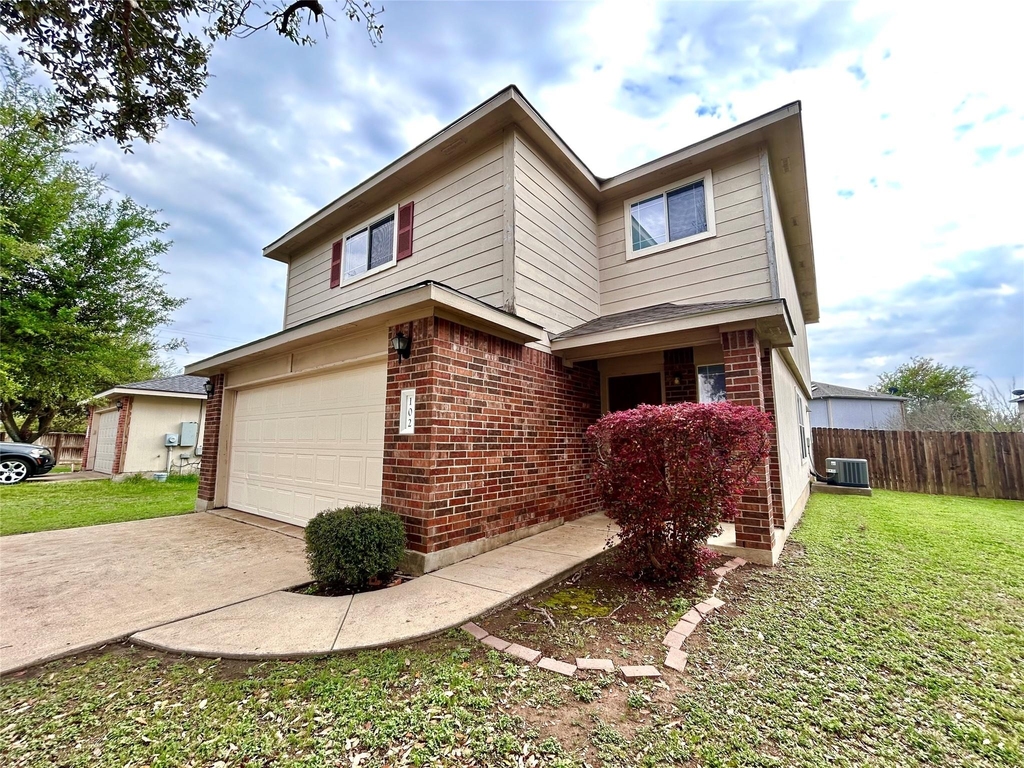 102 Adame Ln - Photo 1