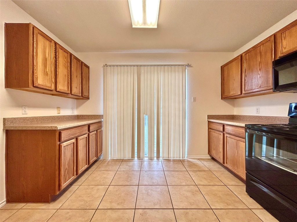 102 Adame Ln - Photo 12
