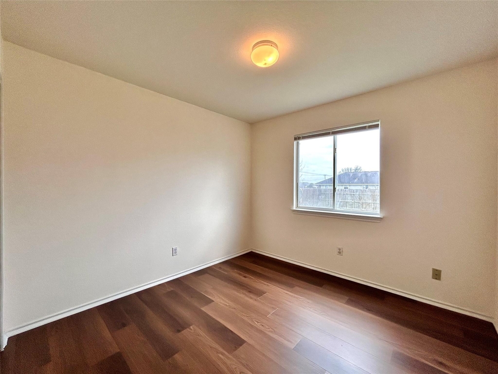 102 Adame Ln - Photo 17