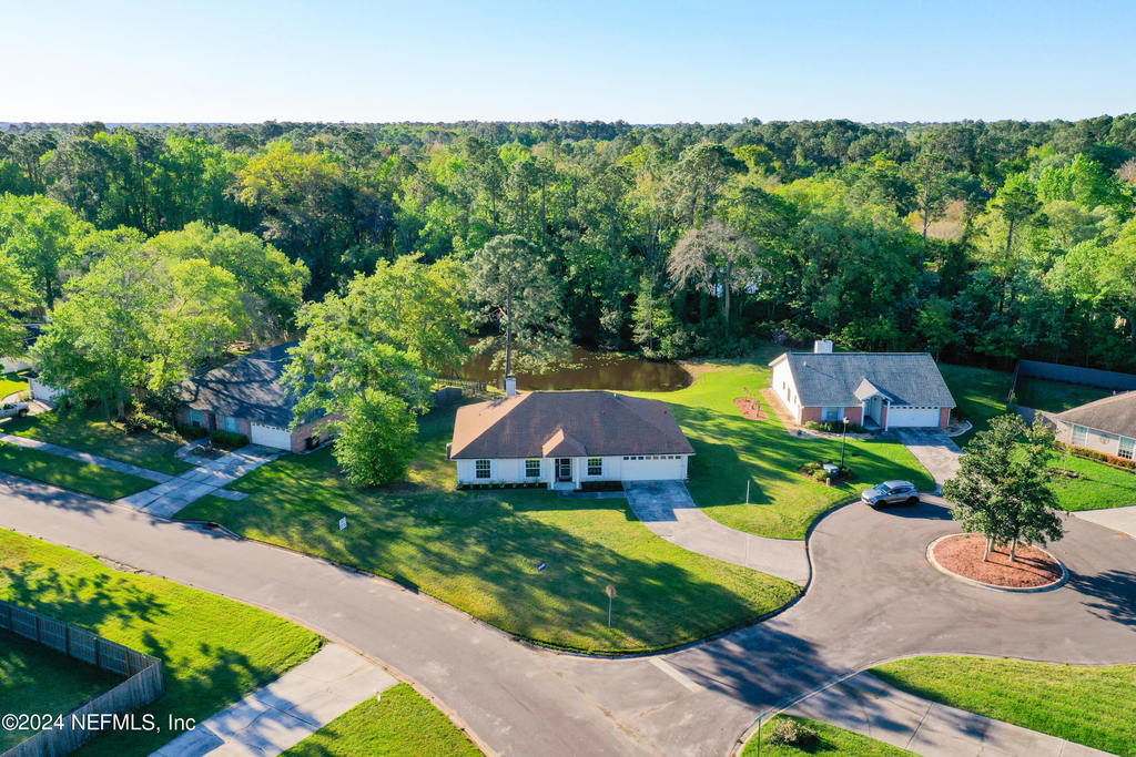 5509 Bloomwood Court - Photo 2