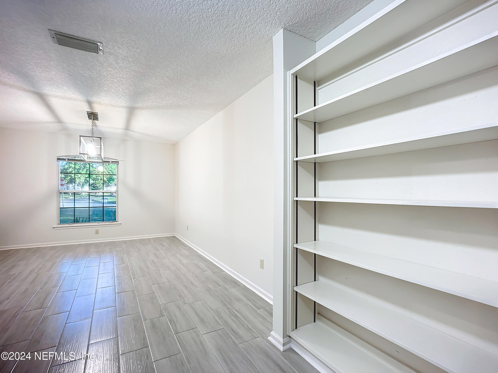 5509 Bloomwood Court - Photo 9