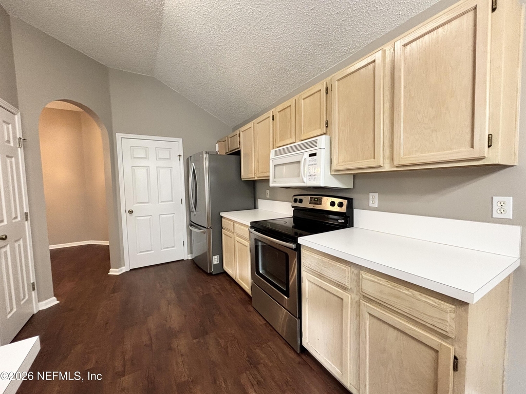 8095 Tessa Terrace E - Photo 15