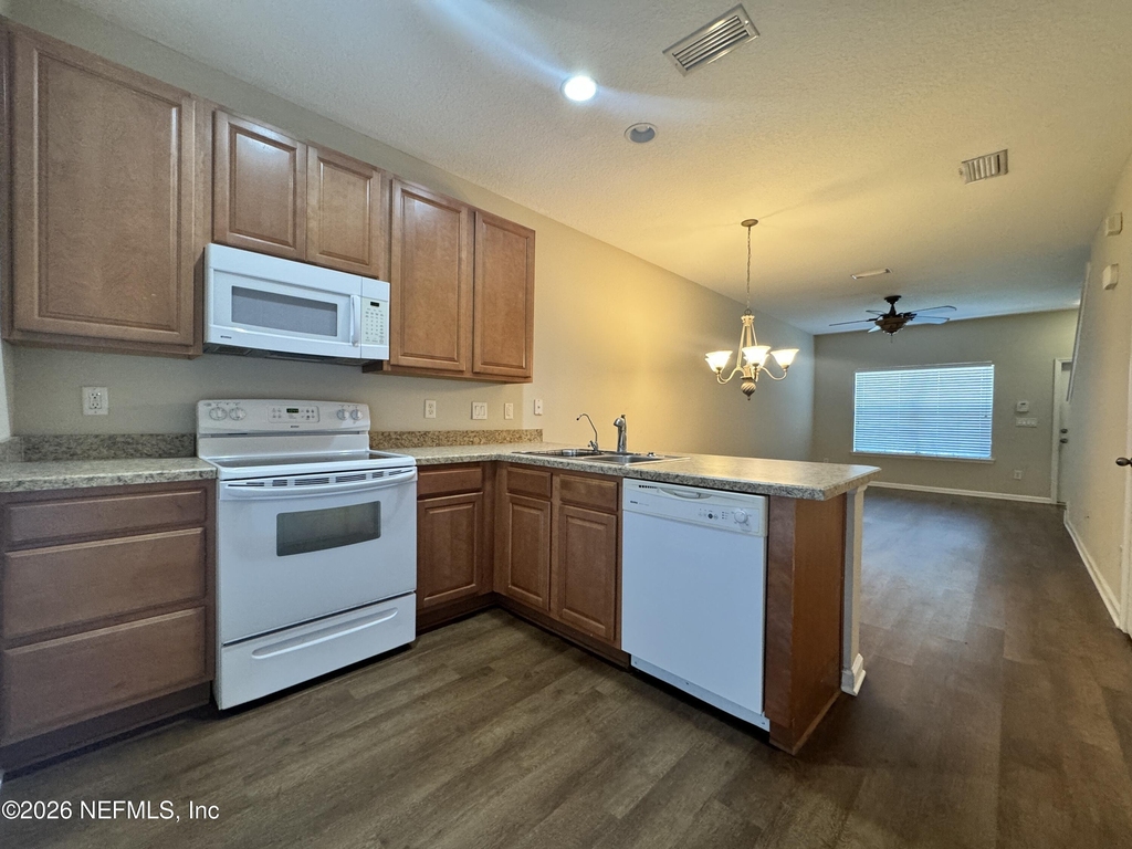 617 Drake Bay Terrace - Photo 8