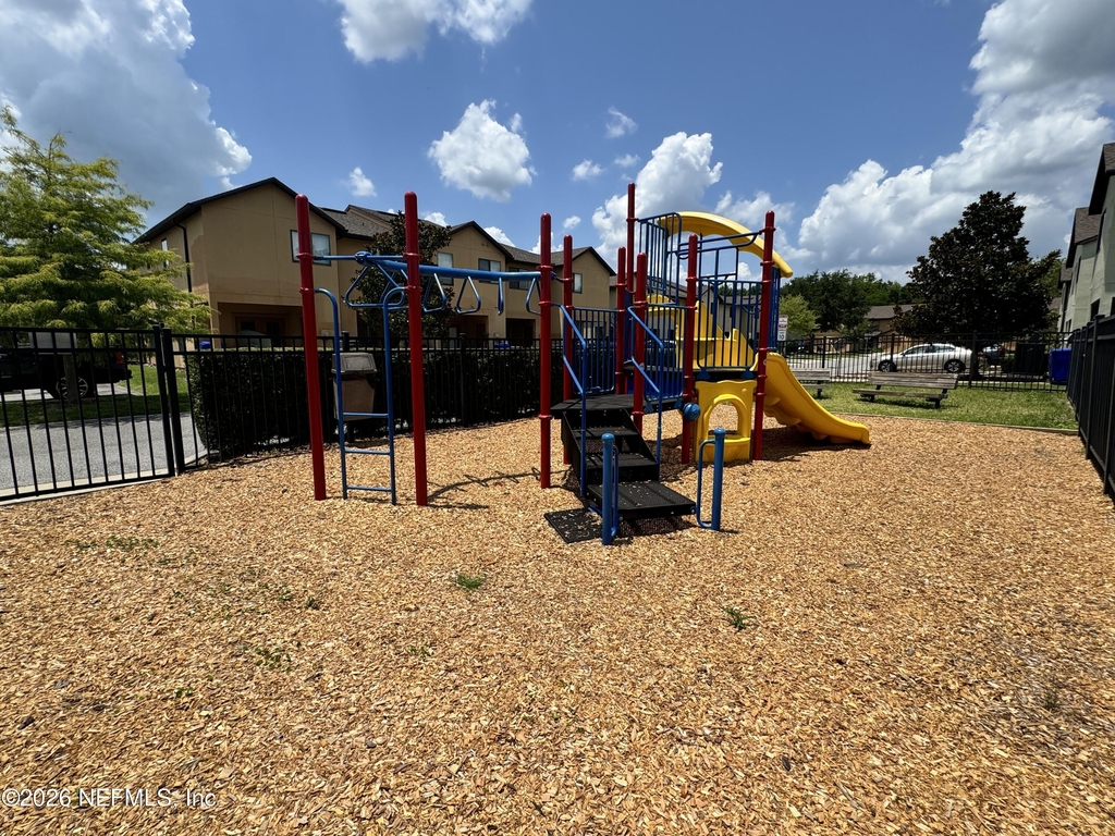 617 Drake Bay Terrace - Photo 24